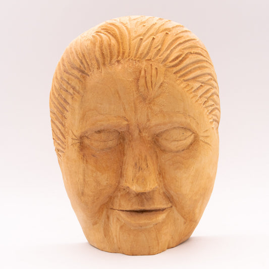 Tête en bois