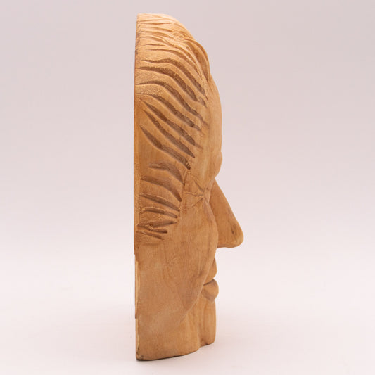 Tête en bois